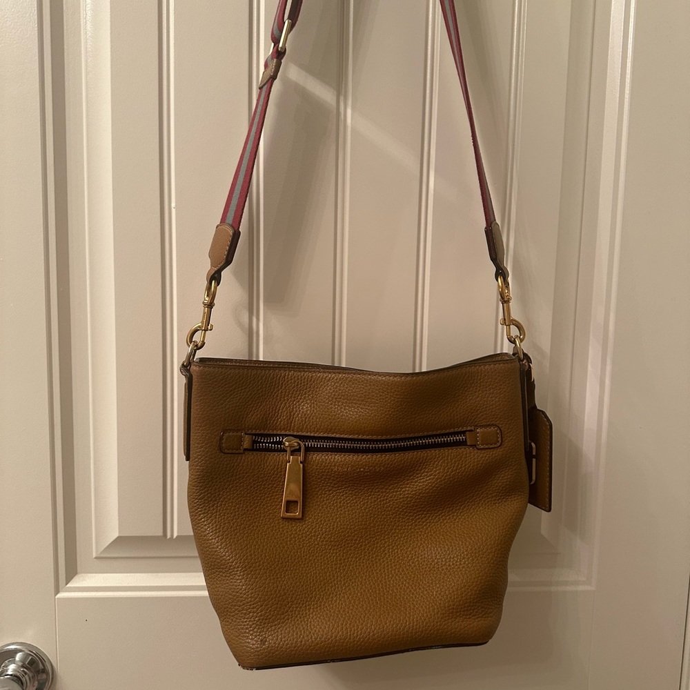 Tan Marc Jacobs bucket purse